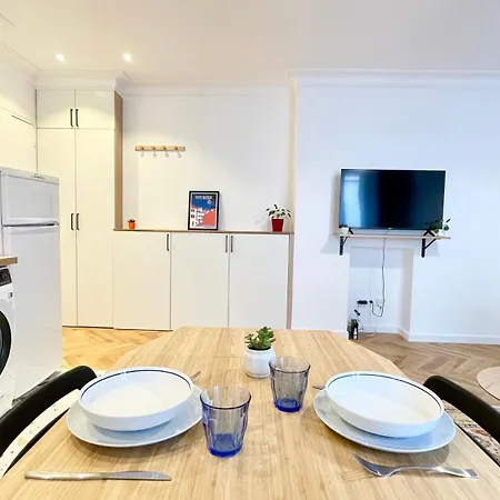 Justine Suite, Place De La Republique Appartement *