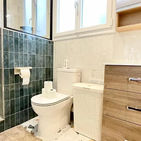 Justine Suite, Place De La Republique Apartment