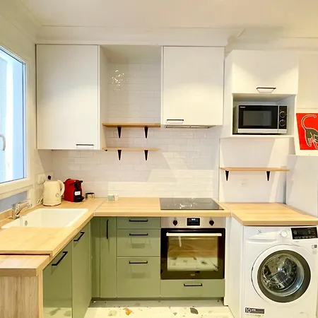 Justine Suite, Place De La Republique Apartment *