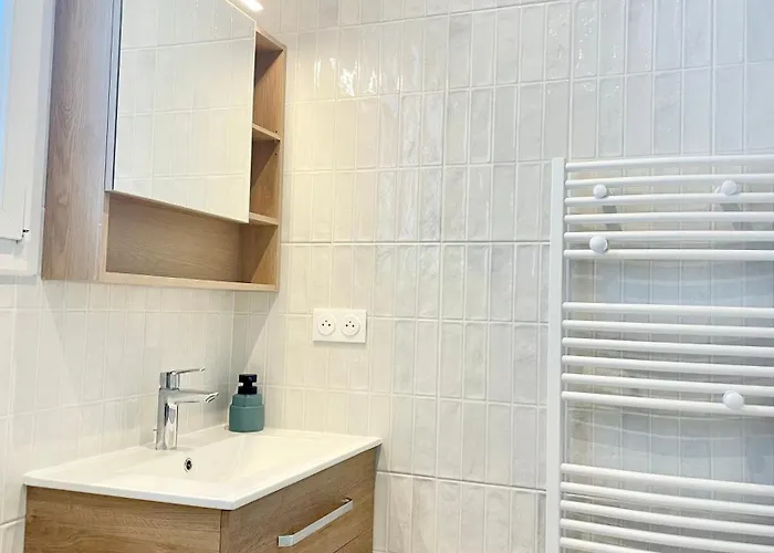 Apartament Justine Suite, Place De La Republique Paryż